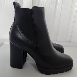 London Rag Size 9 Block Heeled Chelsea Boots Black